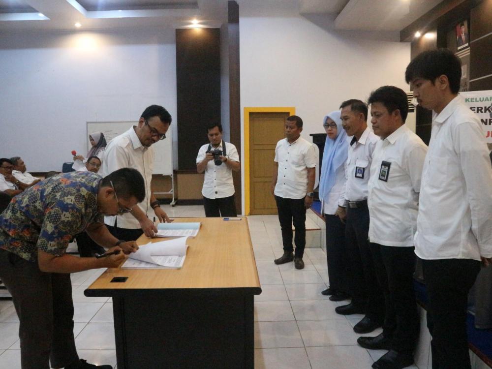 Penandatanganan Kontrak Bersama Jasa Konstruksi dan Jasa Konsultansi  Tahun Anggaran 2020 Lingkup BWS Sulawesi IV Kendari